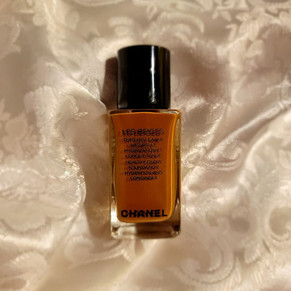 Chanel Healthy Glow Les Beiges Foundation BD141 - Picture 4 of 6